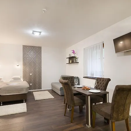 Paulay Downtown Apartments-3